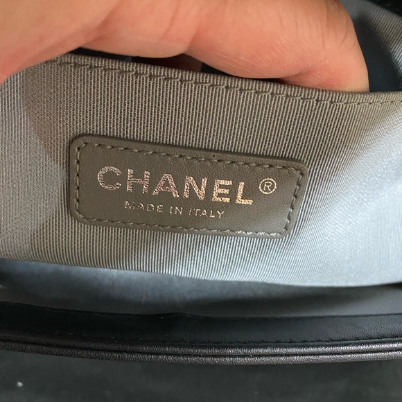 SOLD ON IG ✖️Chanel Chevron Le Boy Old Medium - Picture 6 of 8